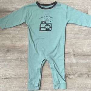 Cat & Jack one-piece set size 6-9 months